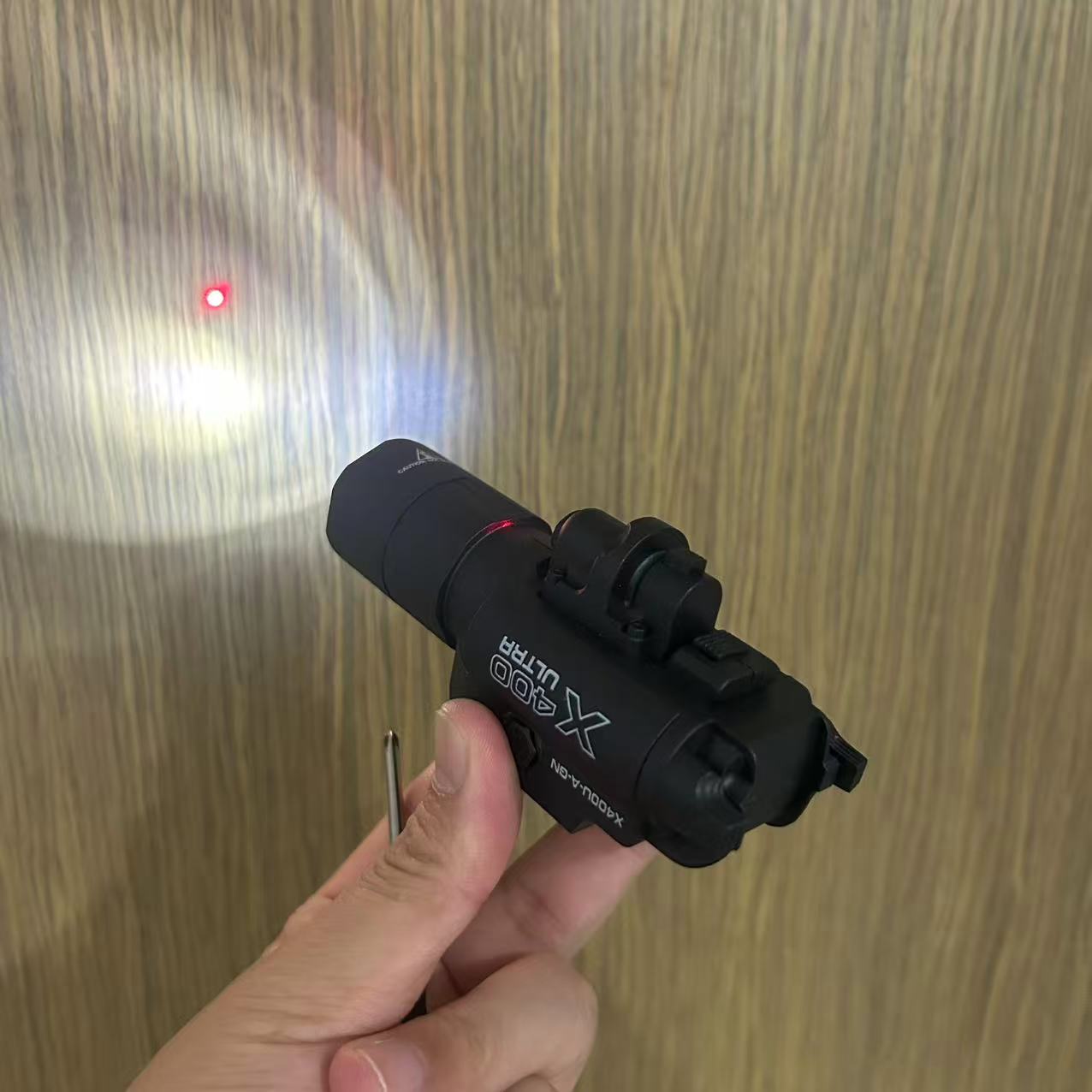 X400U Torcia tattica laser a i - Industrial Laser Gun recensione e prezzo